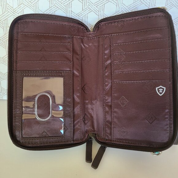 VERA BRADLEY RFID Wristlet /Crossbody RAIN FOREST - No Shoulder Strap - Retired - Picture 7 of 8